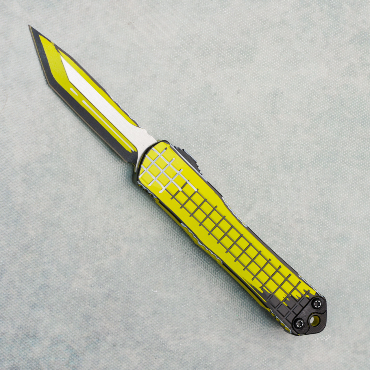 Heretic Knives Manticore S Tanto Grenade Grip Yellow Cel Shading