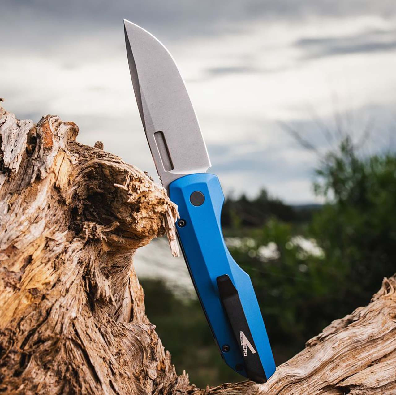 Pro-Tech Vero Synapse 2 Blue Aluminum Handles Stonewash MagnaMax