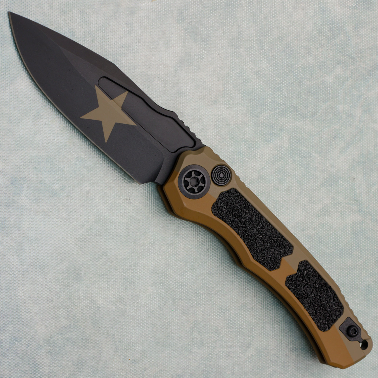 Heretic Knives Wraith V4 Auto Clip Point Black Blade Show Texas