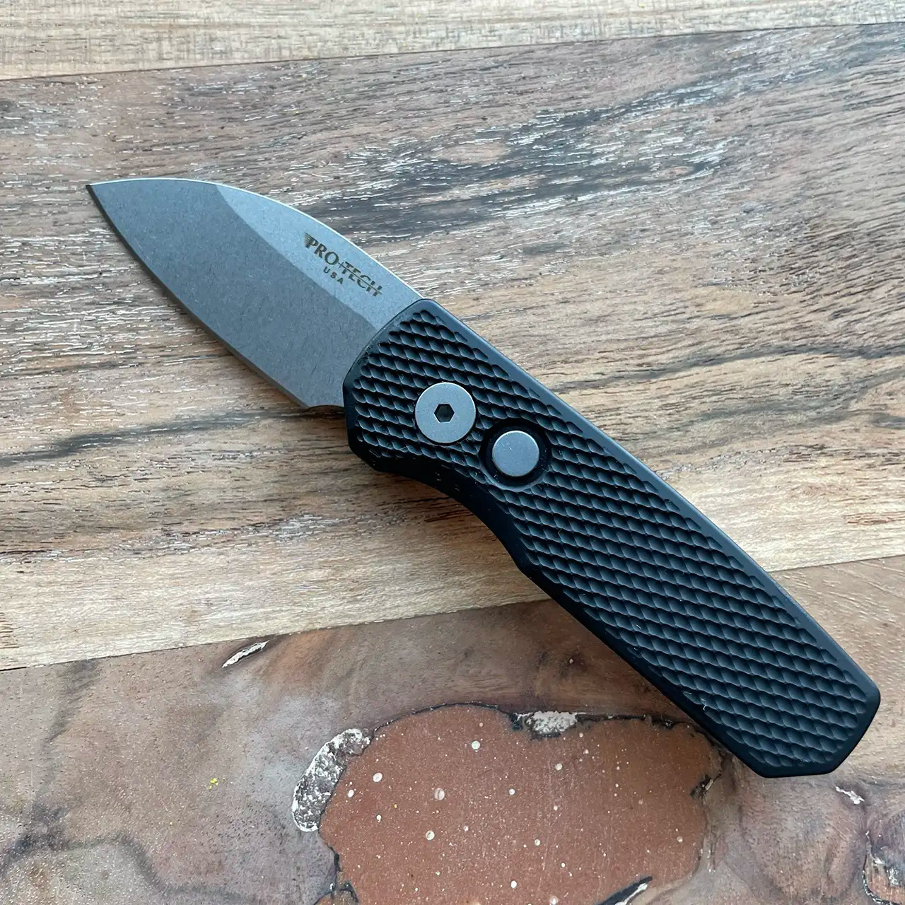 Pro-Tech Runt 5 Wharncliffe Textured Black Handle Stonewash Magnacut ...