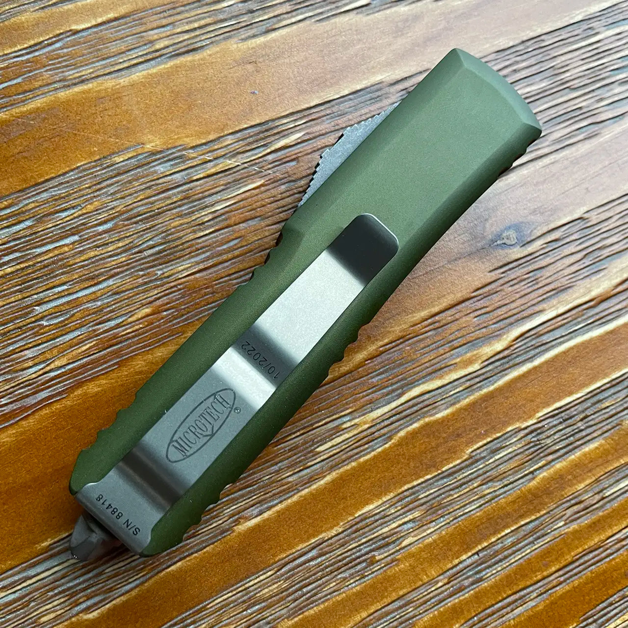 Microtech UTX-85 T/E OD Green Handle Bronze Apocalyptic Full Serrated ...