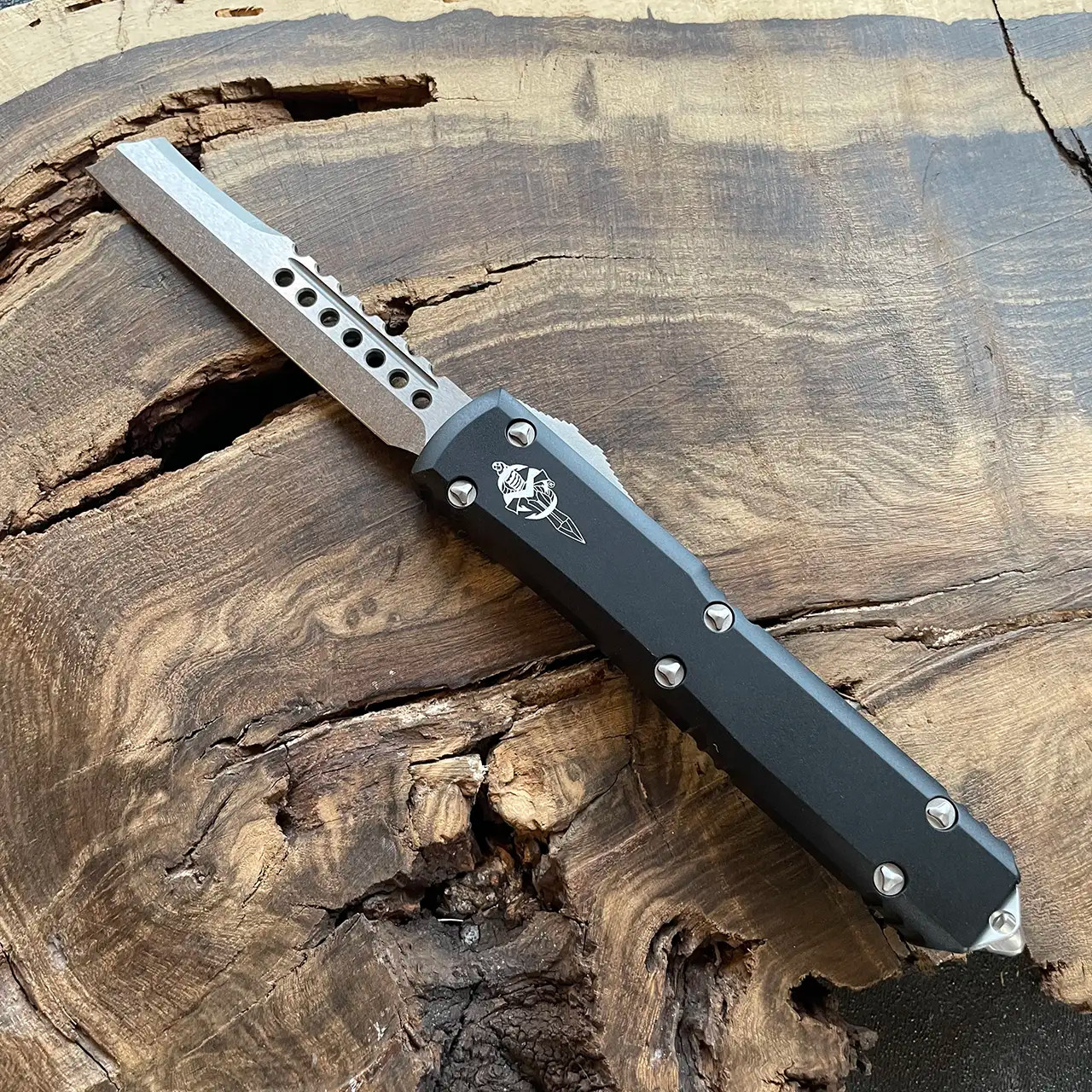 Microtech Ultratech Hellhound Razor Stonewash Standard Signature