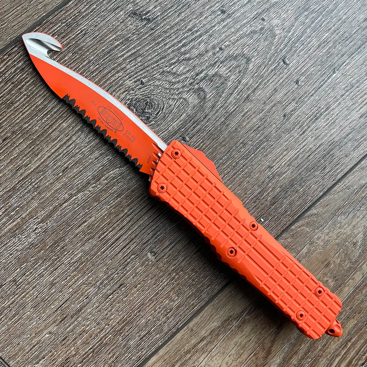 Microtech Combat Troodon HS Rescue Orange Frag Full Serrated 601