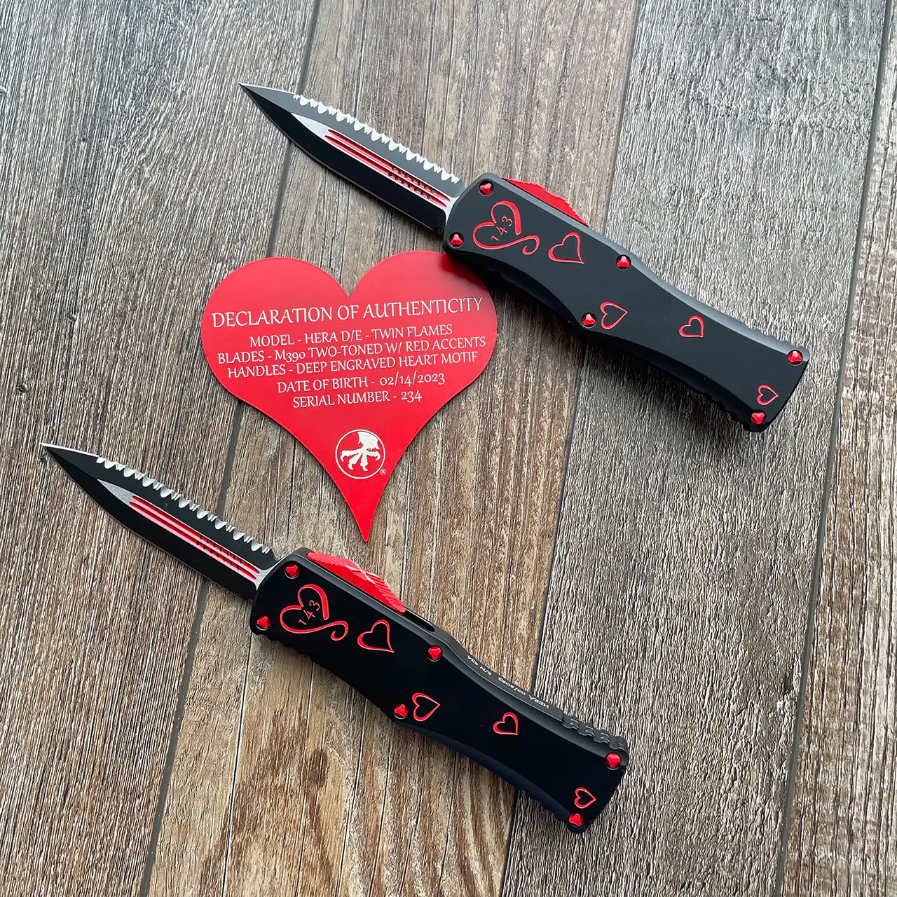 Microtech Hera D/E Twin Flames Set Black w/ Deep Engraved Red