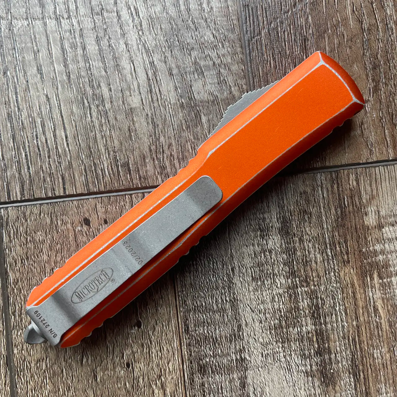 Microtech Ultratech D/E Distressed Orange Apocalyptic Double Full