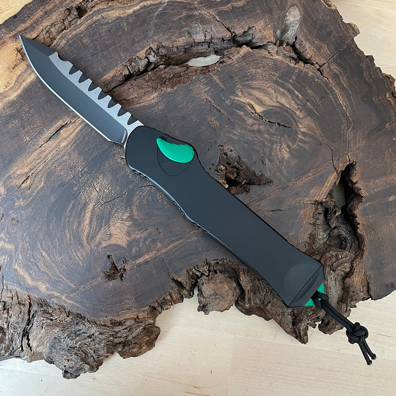 Heretic Knives Hydra OTF Auto S/E Black Handle w/ Green Accents