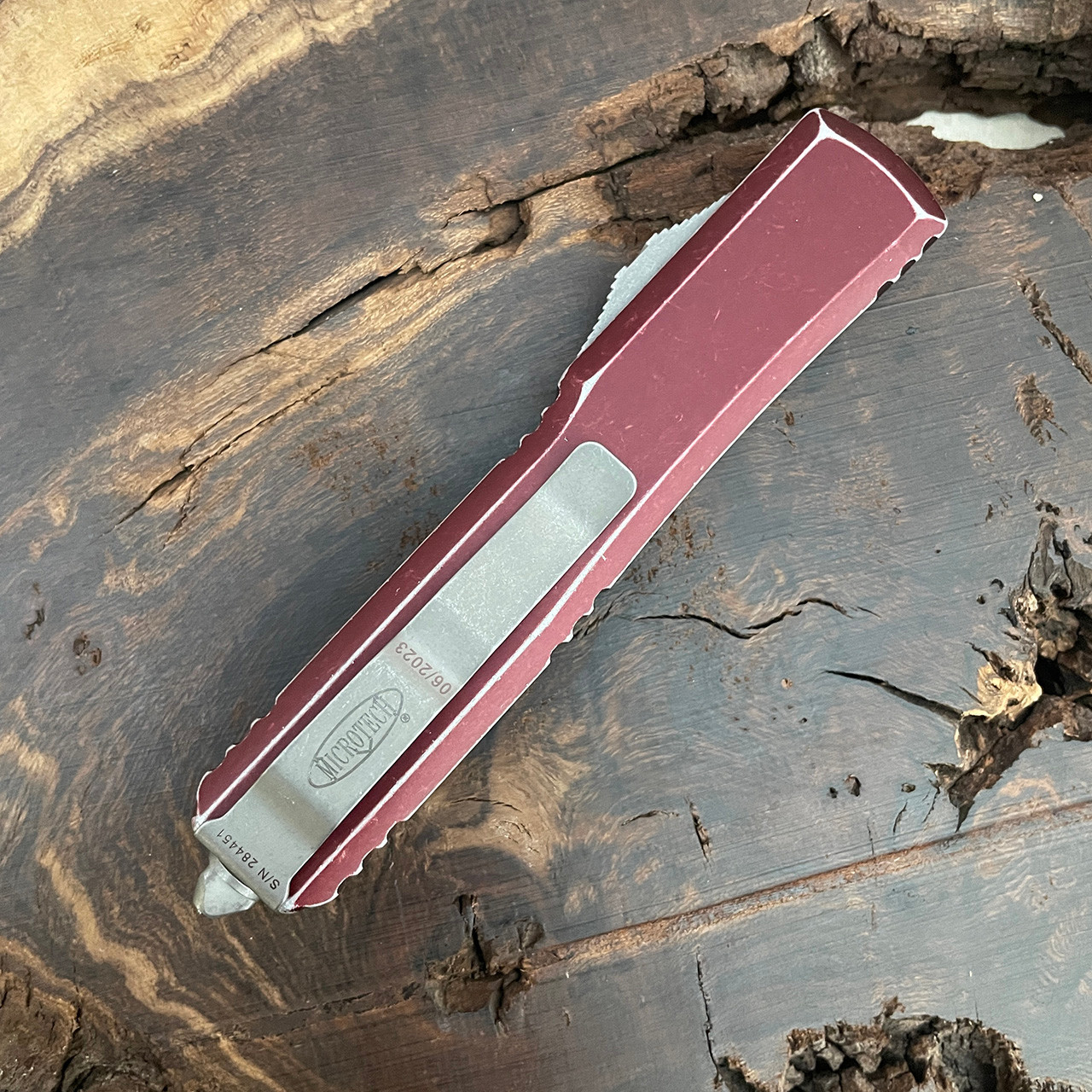 Microtech Ultratech D/E Distressed Merlot Apocalyptic Full