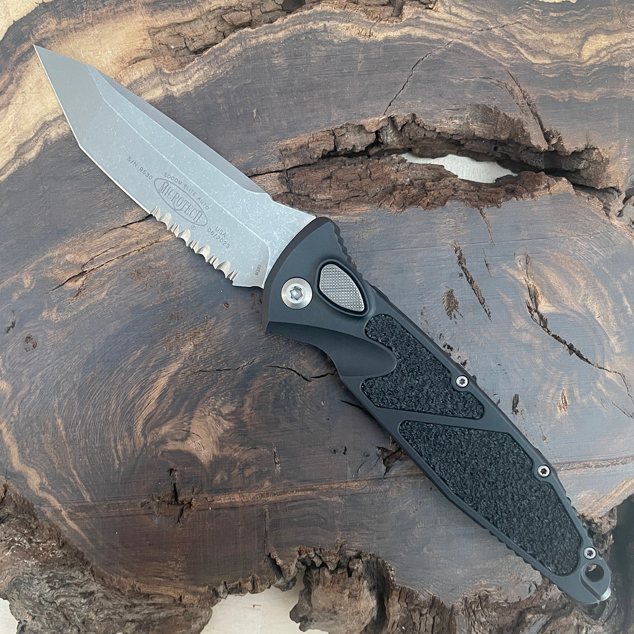 Microtech Socom Elite Auto T/E Black Apocalyptic Serrated 161A