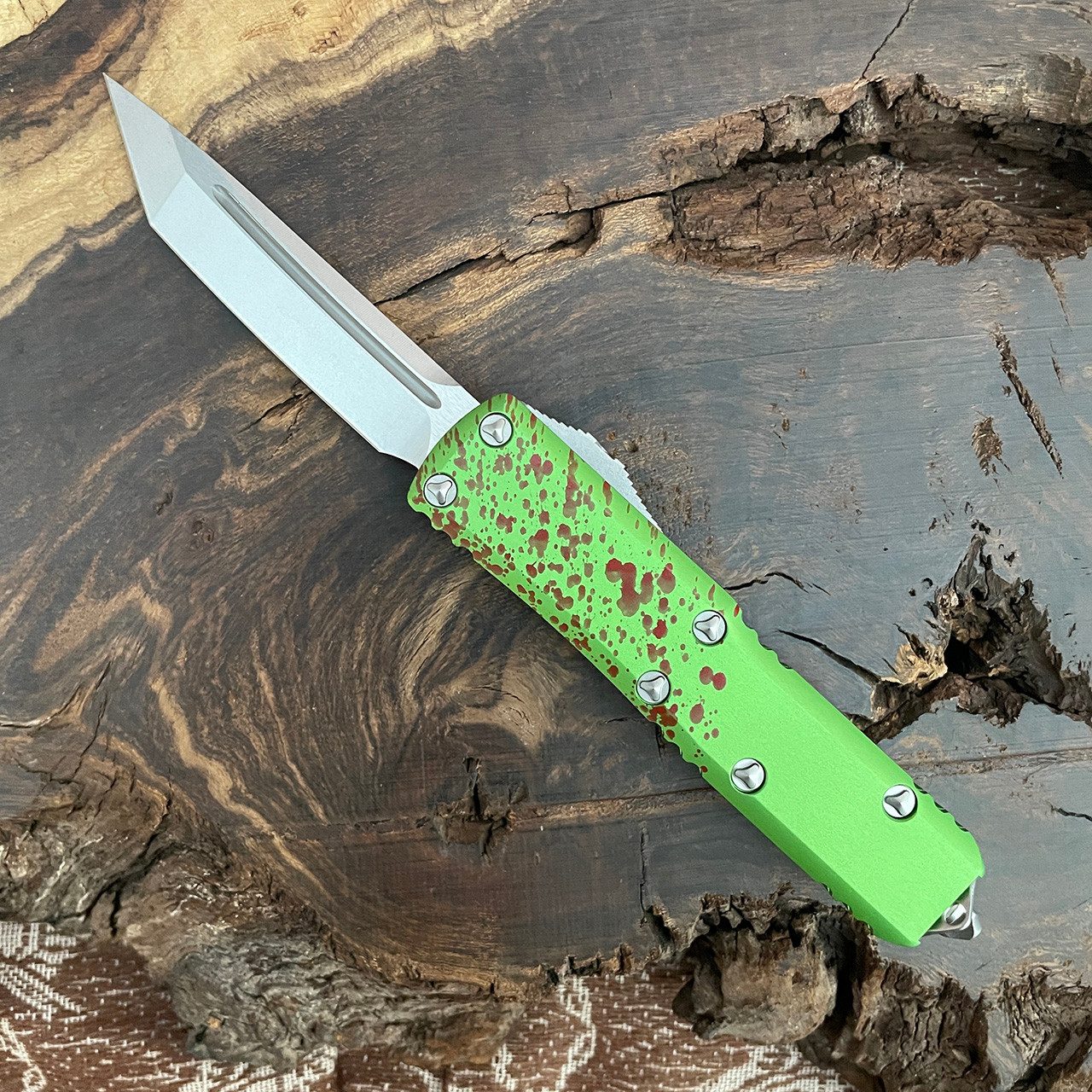 ユーモレスク Microtech UTX-85 T/E Zombie-Tech Stonewash Standard 233-10Z