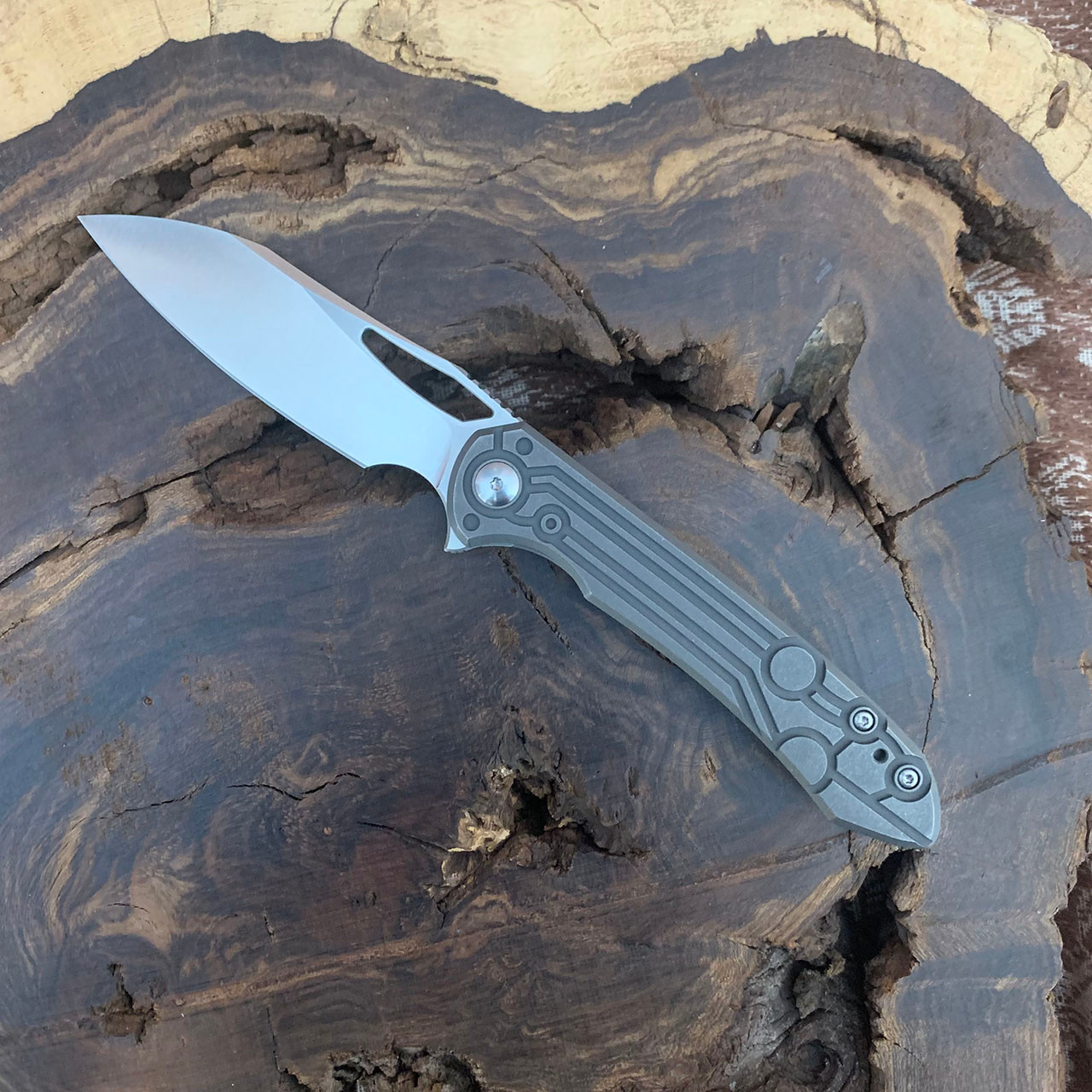 Massdrop X Ferrum Forge Dao Frame Lock Titanium Handle Satin Blade