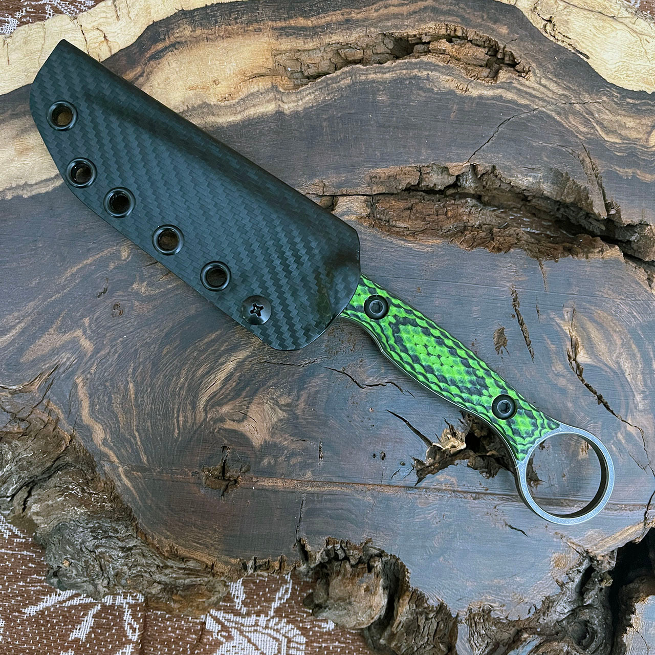 Toor Knives Serpent Fixed Blade Tanto Phosphor Green Handle Dark