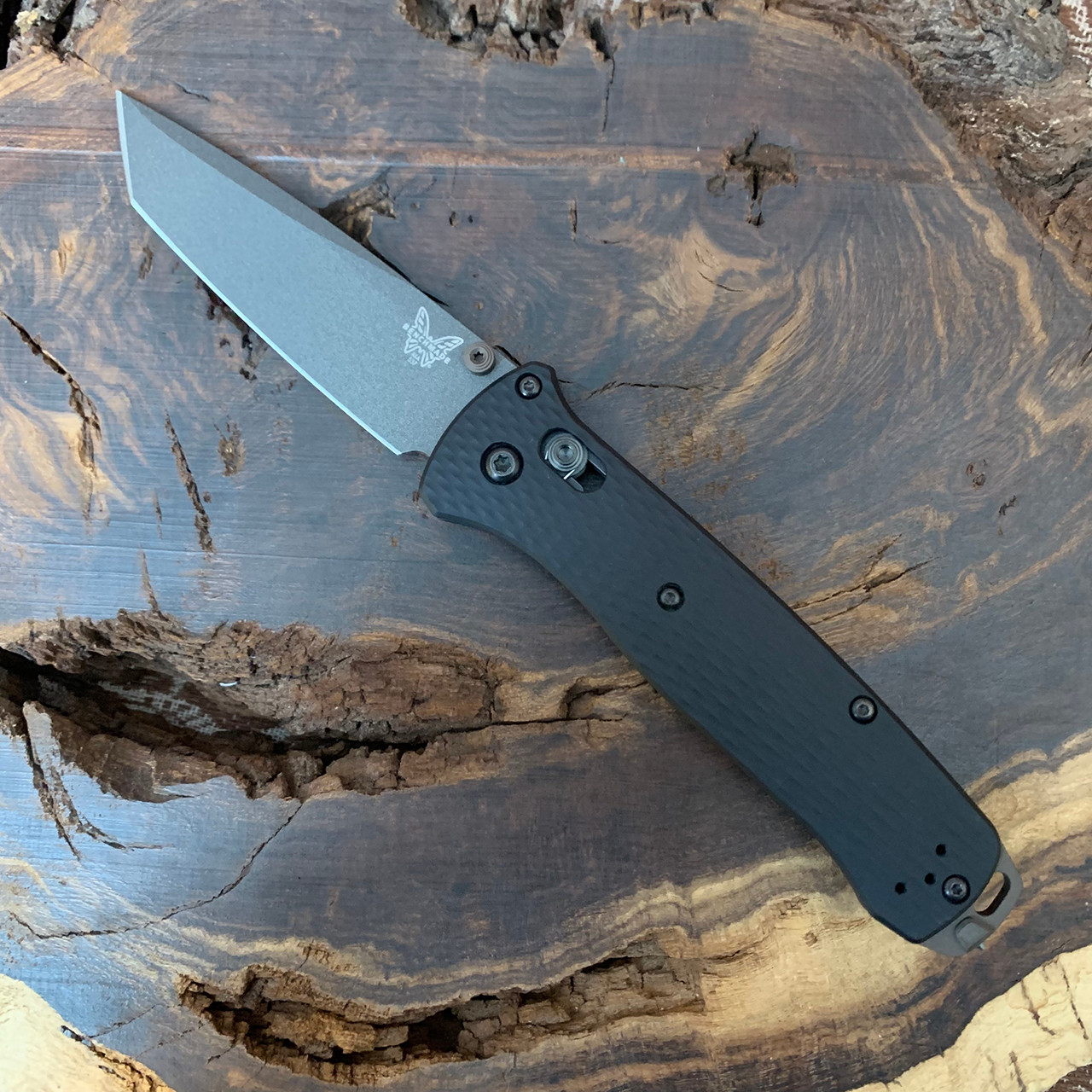 https://cdn11.bigcommerce.com/s-1tyihs272l/images/stencil/1280x1280/products/9218/21458/Benchmade-Bailout-Axis-Black-Gray-537GY-03__80594.1698091507.jpg?c=2