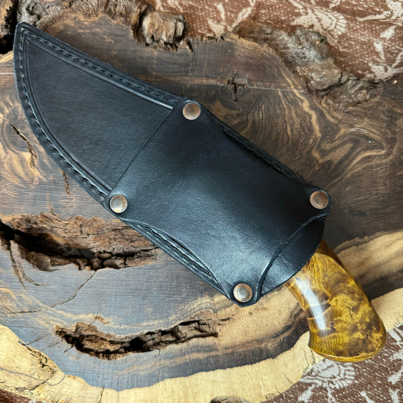 Jan Hafinec Custom Integral Hunter Fixed Blade Curly Maple Handle Damascus  Blade