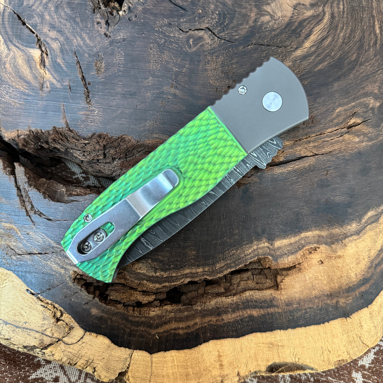 Pro-Tech 2024 Emerson Custom 001 CQC7 Auto Tanto Jigged Green
