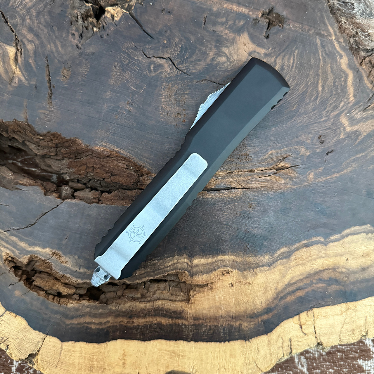 Microtech Ultratech D/E Steamboat Willie Black Handle Distressed