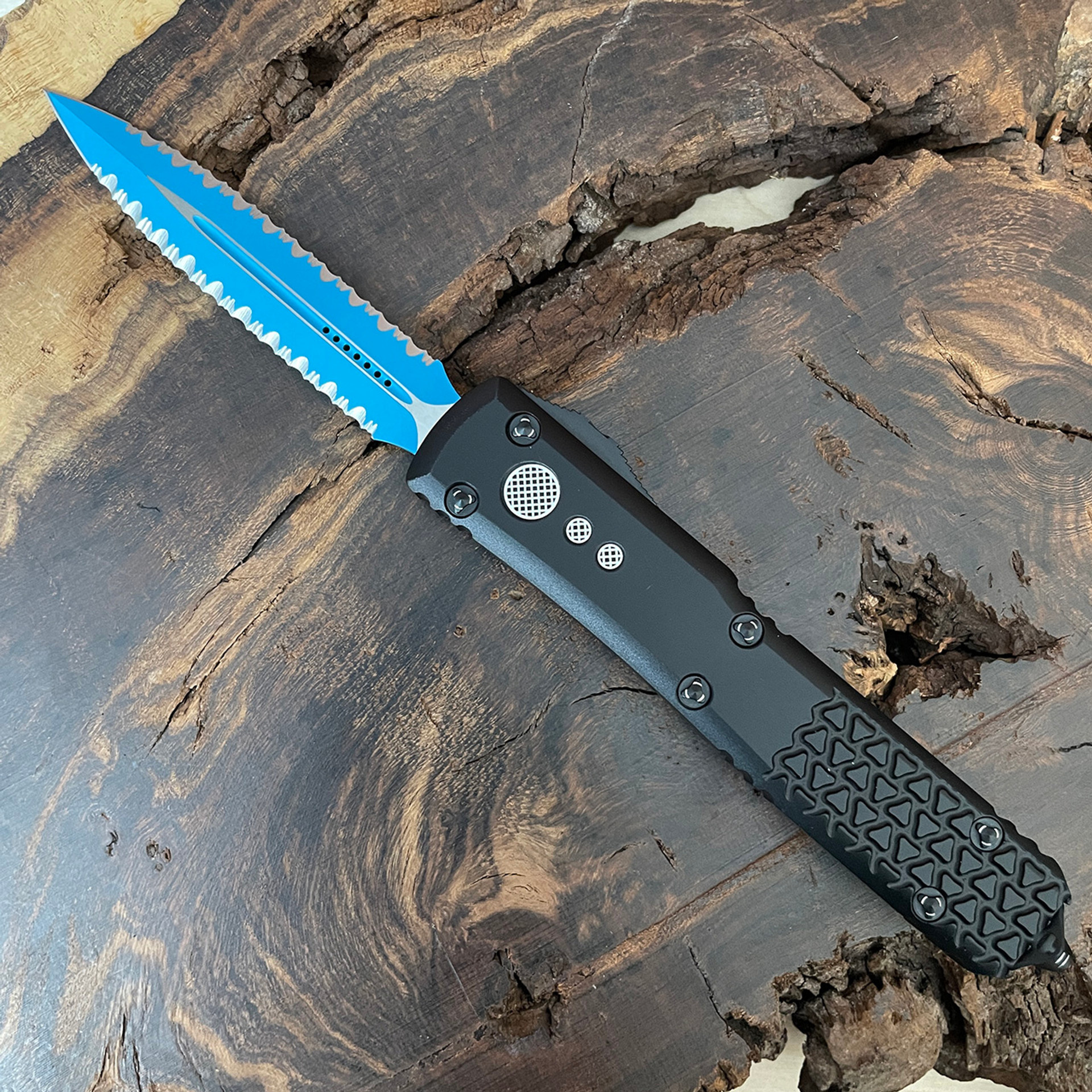 Microtech Ultratech D/E Jedi Knight Blue Double Full Serrated Signature ...