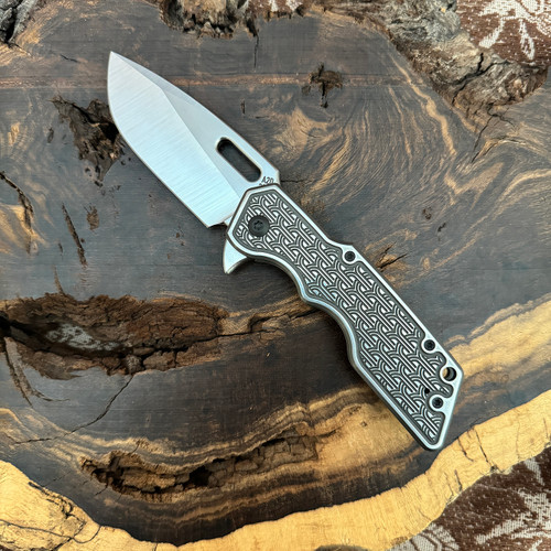 A2D Attn2Detail Mercantile Mark 1 Medium Folder S/E Two-Tone Arches Titanium Handle Satin Magnacut Blade