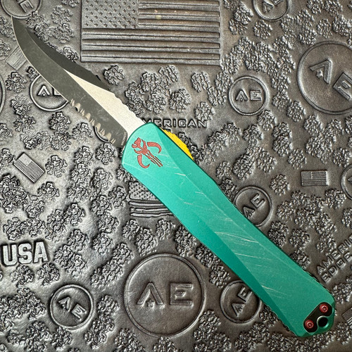 Heretic Knives Manticore X Bowie Bounty Hunter w/ Camo Carbon Backcover Two-Tone Battleworn Black Serrated Blade Iconoclast Series H030B-14B-BOUNTY