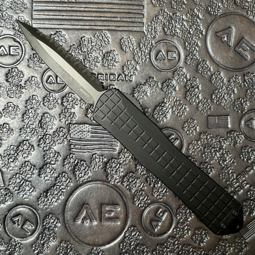 Heretic Knives Manticore E D/E DLC Tactical Frag Handle DLC Serrated Blade H028F-6C-T