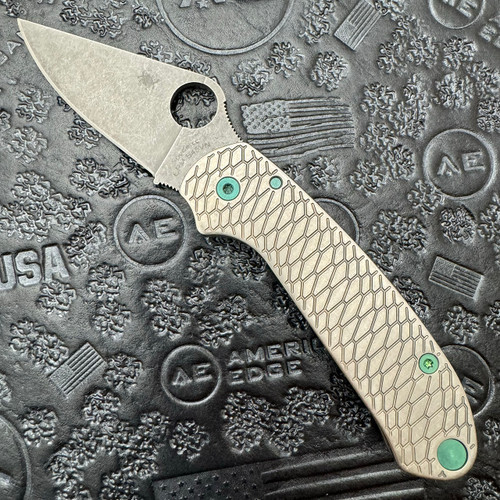 Spyderco Para 3 Compression Lock Patterned Titanium Handles Acidwashed CPM-S45VN Blade (Pre-owned)