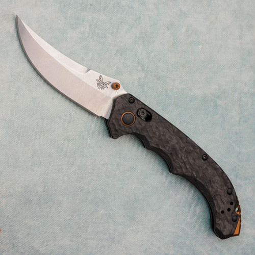 Benchmade Mini Bedlam Axis Lock Marbled Carbon Fiber Handles Satin S90V Blade 865-02