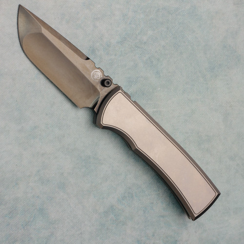 Chaves Knives Redencion 229 Integral Bright Stonewash Titanium Handles w/ Bright Stonewash Titanium Inlay Bright Stonewash Black DLC Drop Point Blade