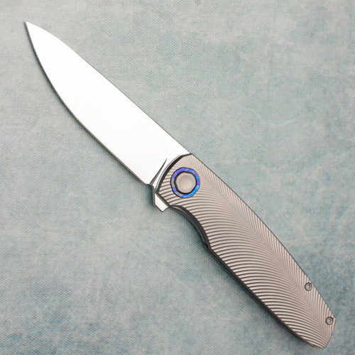 Holt Bladeworks Outlaw Prestige Inset Lock Feather Titanium Handle Near Mirror M390 Blade Black Black Timascus Collars