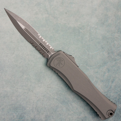 Microtech Hera II D/E Natural Clear Apocalyptic Part Serrated 1702-11APNC (Consignment)