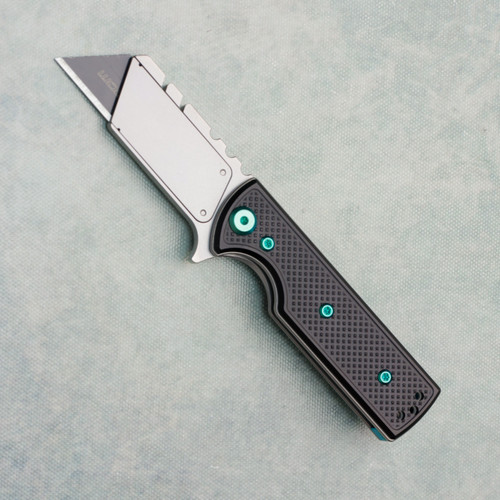 Chaves Knives Blue Label CHUB Flipper Handy Utility Blade Black Knurled Aluminum Stonewash Blade Carrier Green Hardware