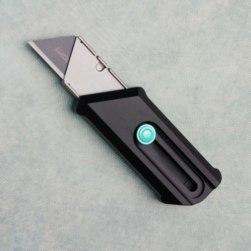 Chaves Knives Blue Label CHUB Slipper Handy Utility Blade Black Aluminum Stonewash Blade Carrier Green Hardware