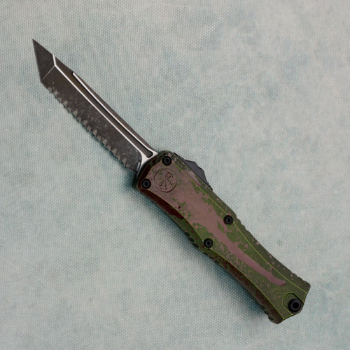 Microtech Hera II Mini T/E Outbreak Deep Engraved Full Serrated Signature Series 1704M-3OBDS