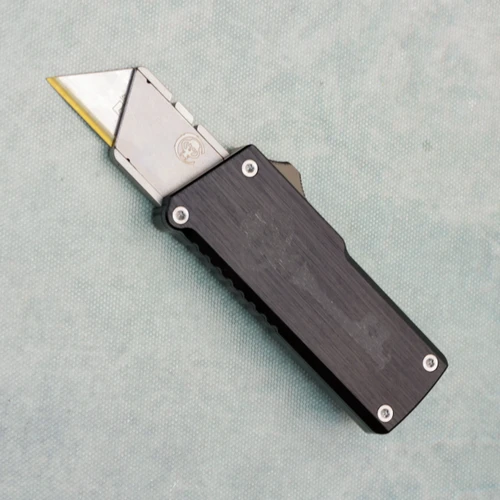 Chaves Knives Handy Utility Blade CHUB OTF Satin Black Key Engraved Blurple Clip (Consignment)