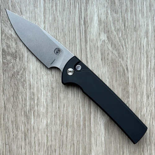 Chaves Pro-Tech Scapegoat Black Handles Stonewash MagnaCut Blade Blue Titanium Skull Clip BSW26.RCS2101-LTD