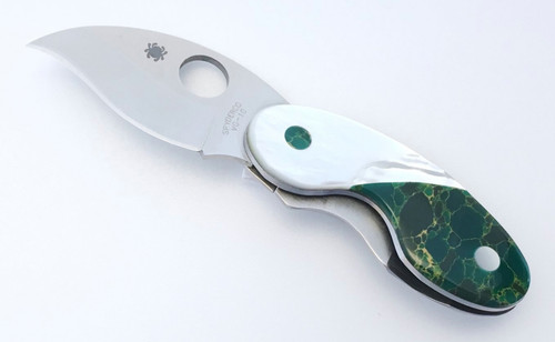 Spyderco Santa Fe Stoneworks Cricket Ying Yang Jade White Pearl C29PYYJP