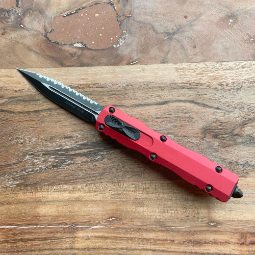 Microtech Dirac D/E Red Full Serrated 225-3RD