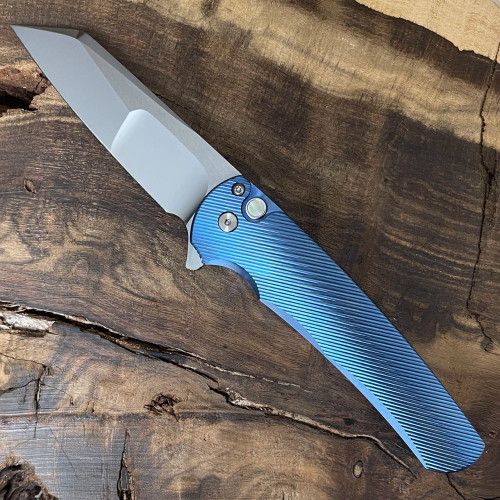 Pro-Tech Malibu Custom Button Lock Flipper Reverse Tanto 3D Machined Blue Titanium Handle Mike Irie Hand Compound Ground Mirror Polish Blade Pearl Button 2023.003