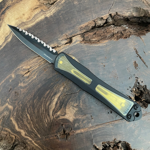Heretic Knives Manticore S D/E Black Handle w/ Ultem Inlays DLC Full Serrated Blade H024-6C-Ultem