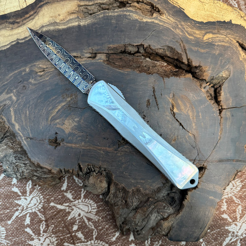 Heretic Knives Custom Manticore X D/E Stainless Steel Handle w/ Mother of Pearl Inlay Blued Vegas Forge Damascus Blade