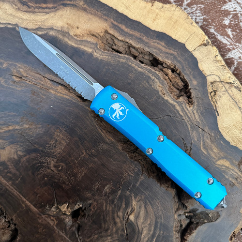 Microtech Ultratech S/E Turquoise Stonewash Serrated 121-11TQ
