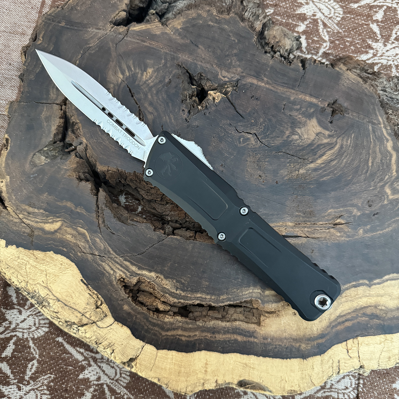 Microtech Combat Troodon D/E Gen III Black Stonewash Serrated 1142-11 ...