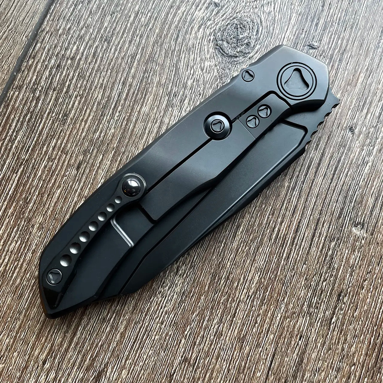 Microtech Anax Knife Black Ti (3.8 Serr DLC) - Blade HQ