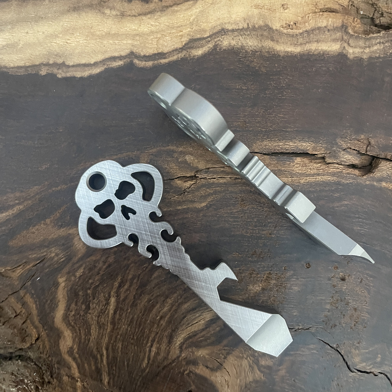 Chaves Skeleton Key Prybar, EDC Multitool