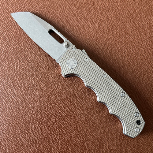 Demko MG AD20 Sharks Foot Shark Lock Textured Titanium Handle