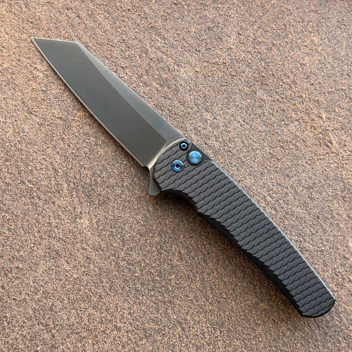 ロイヤルブラッド Pro-Tech Malibu Button Lock Flipper Reverse Tanto Black Dragon