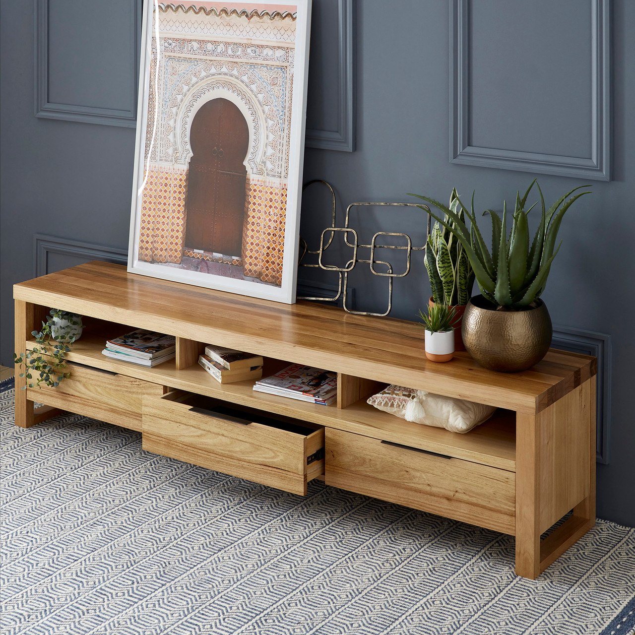 Kennedy large entertainment unit