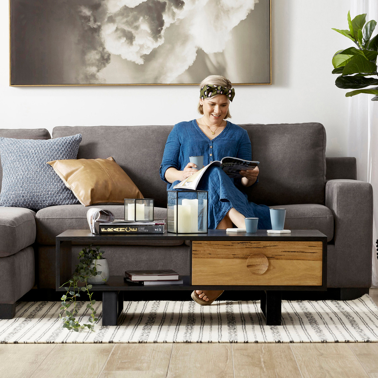Esperance coffee table