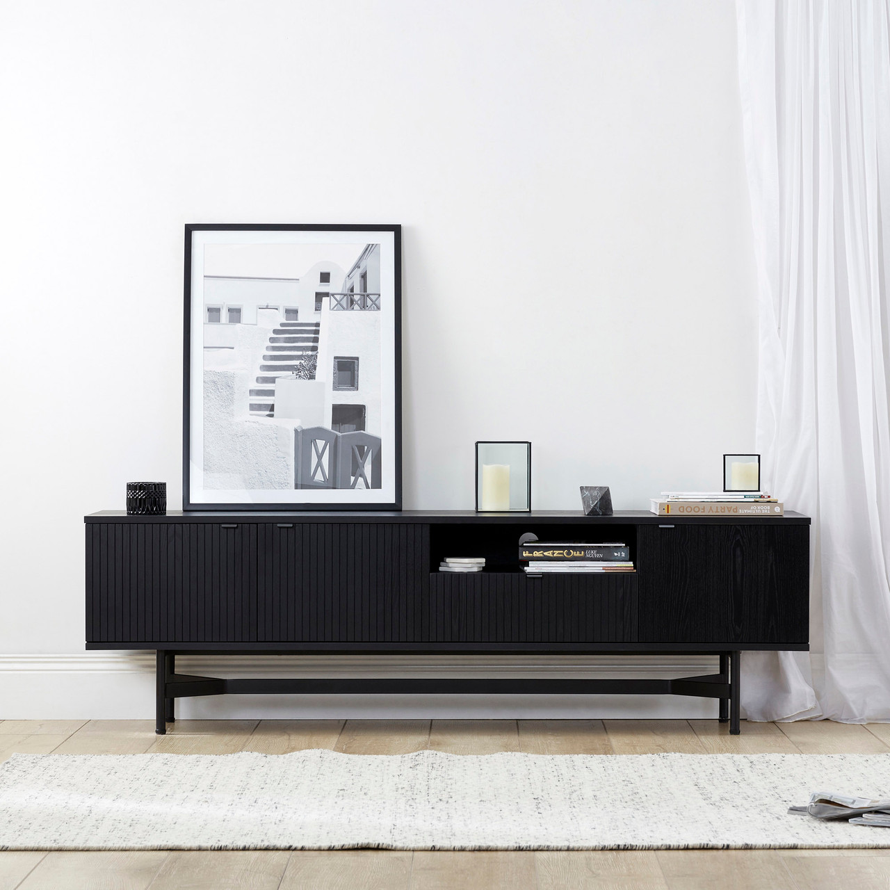 Raven entertainment unit