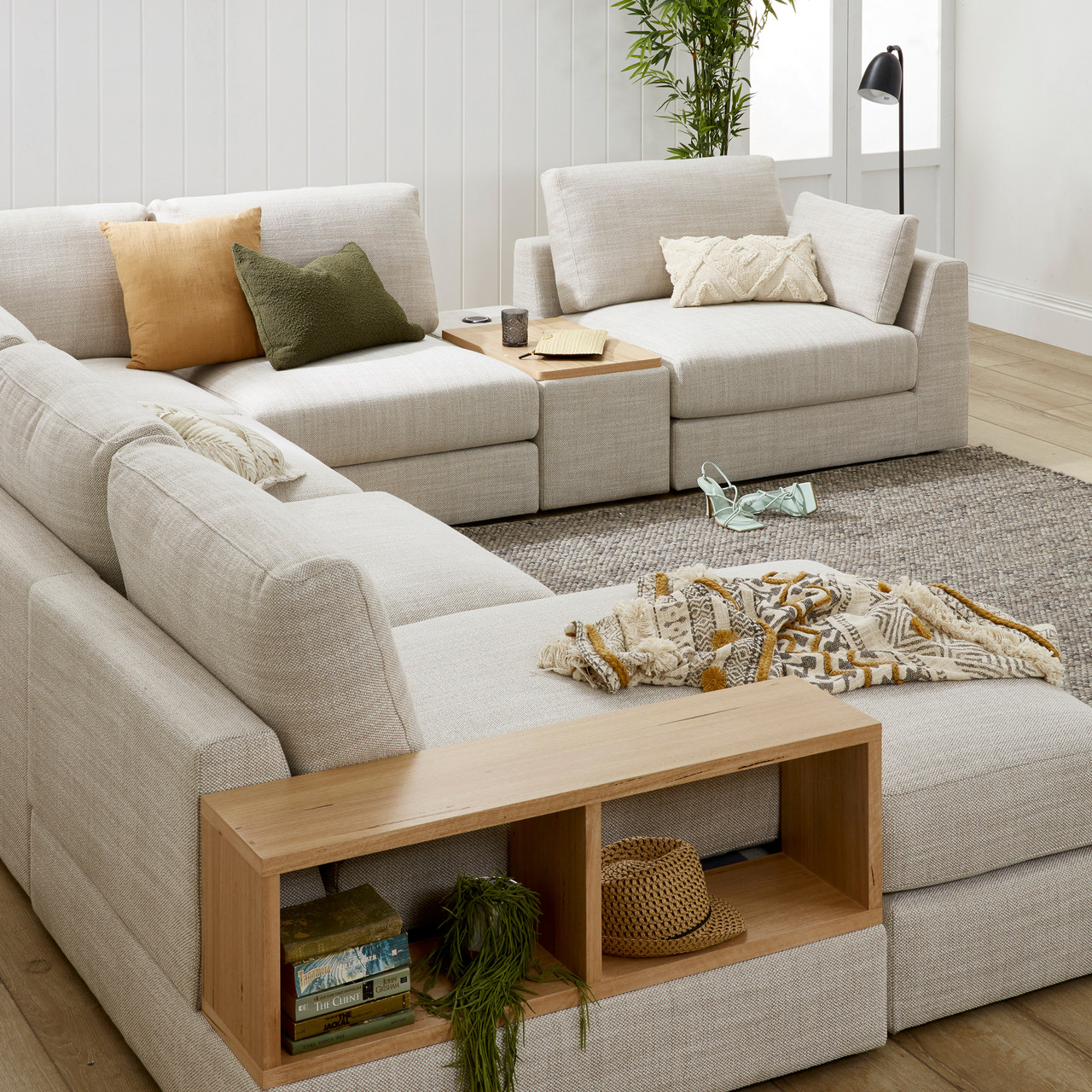 Crest 6 seat modular reversible chaise lounge