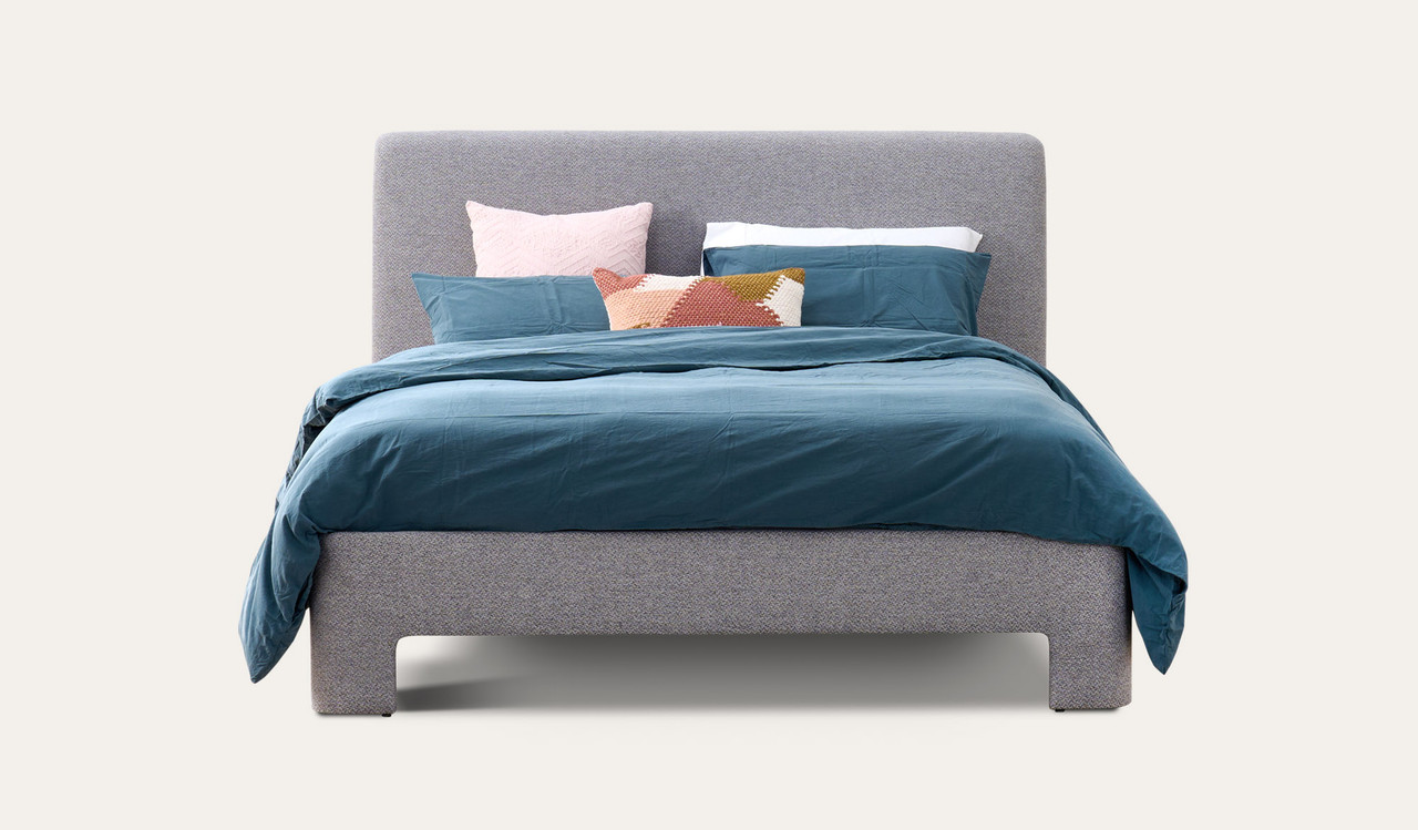 Thornton king bed