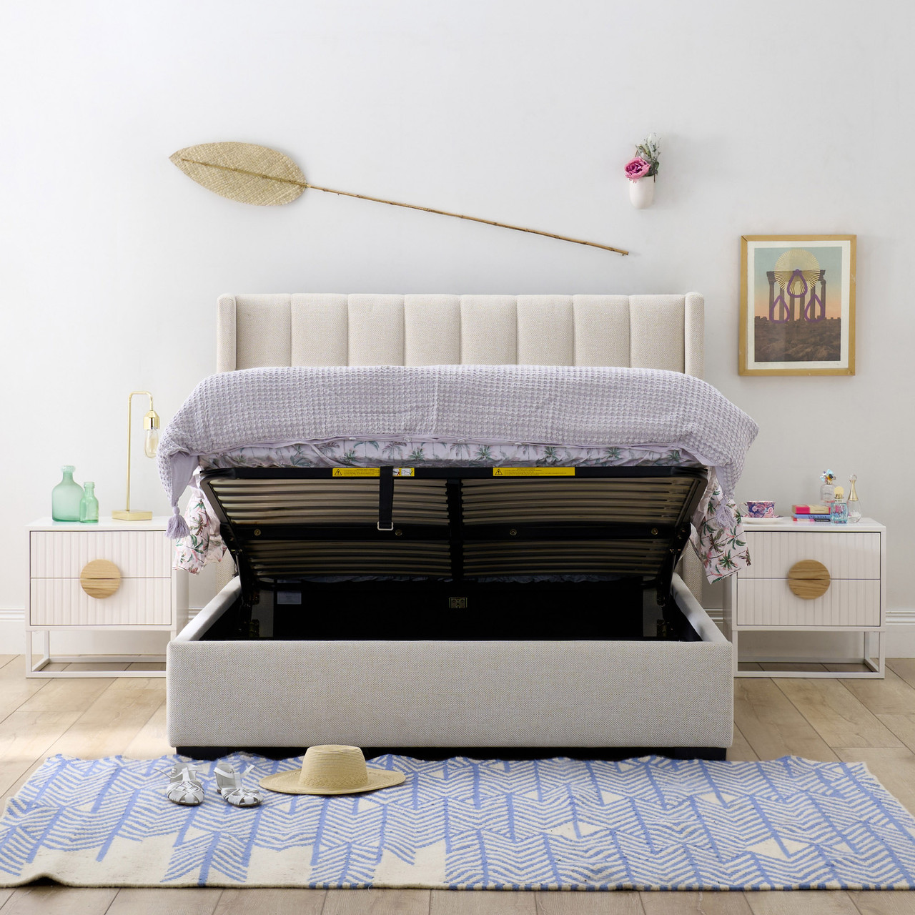 Everest gas lift bed